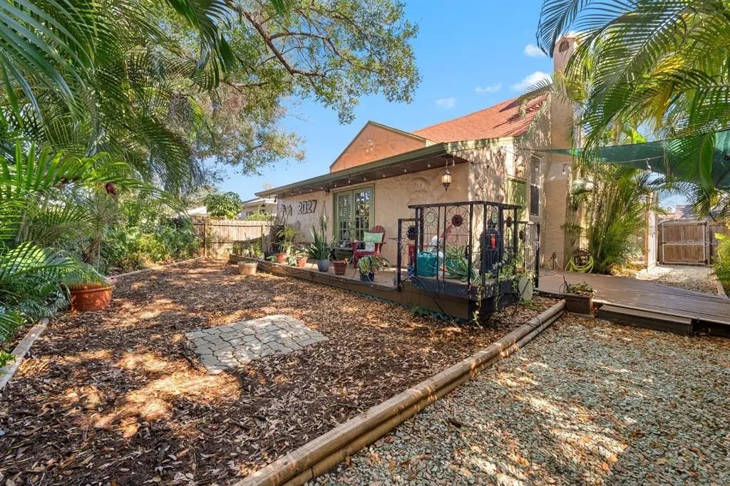 2027 16th Street N, ST PETERSBURG