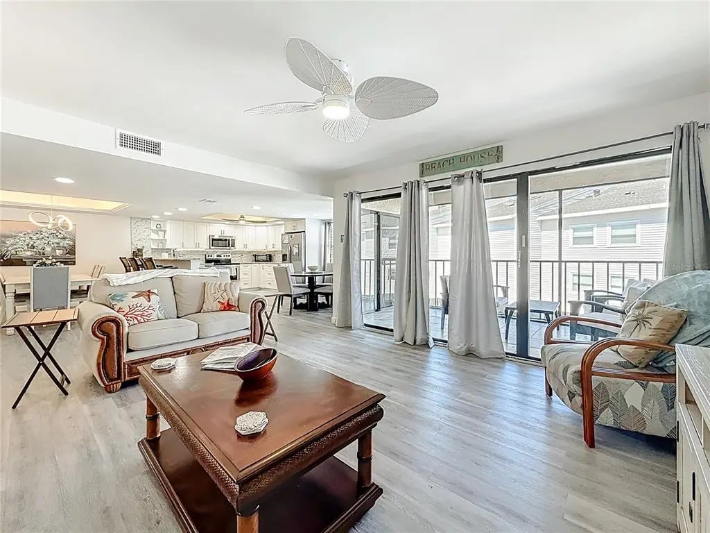 19725 Gulf Boulevard 46, INDIAN SHORES