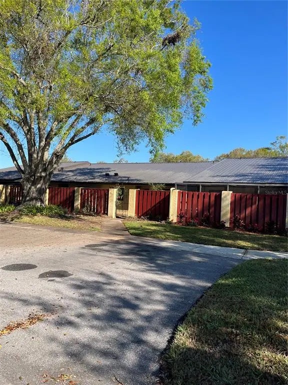 683 Broadmoor Circle 683, WINTER HAVEN
