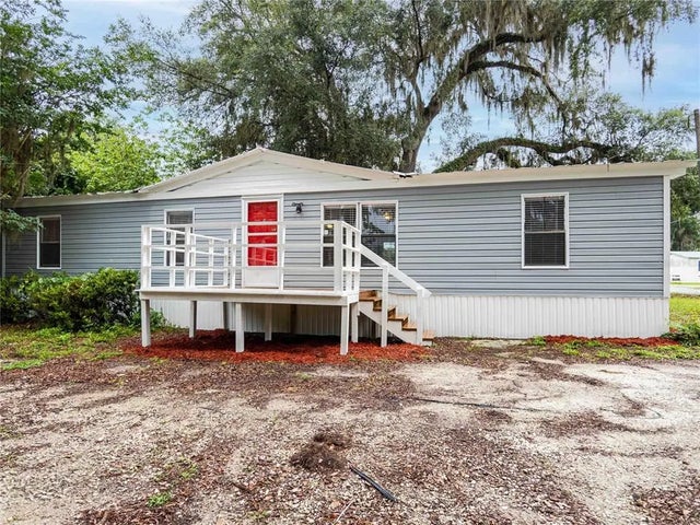 1610 Orange Avenue, COLEMAN