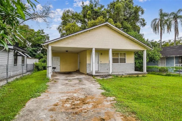 8205 N Semmes Street, TAMPA