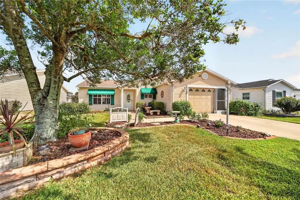 2615 Privada Drive, THE VILLAGES