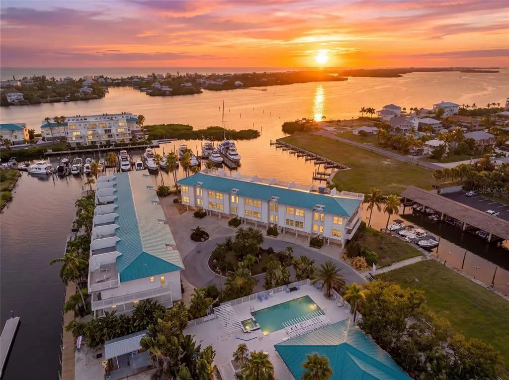 8284 Harborside Circle 8284, ENGLEWOOD