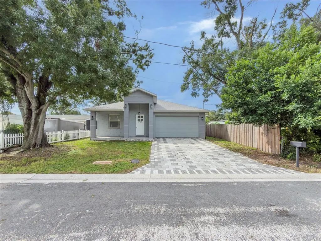 3920 W Crenshaw Street, TAMPA