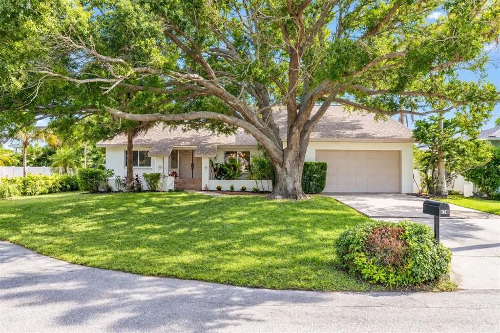 630 Pinta Drive, TIERRA VERDE