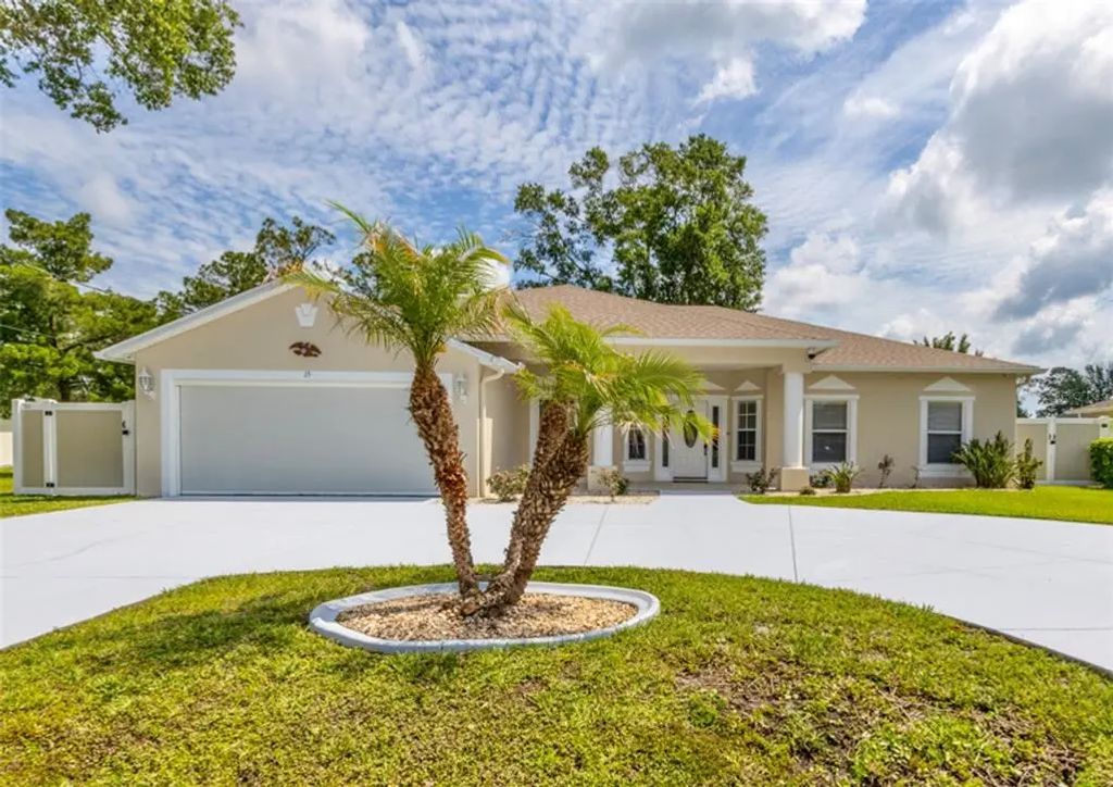 15 Royal Palm Lane, PALM COAST