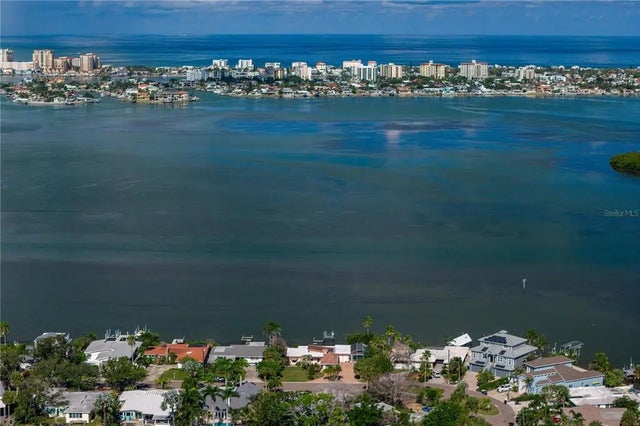 1840 Venetian Point Drive, CLEARWATER