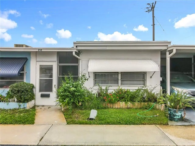 250 Rosery Road Nw 202, LARGO