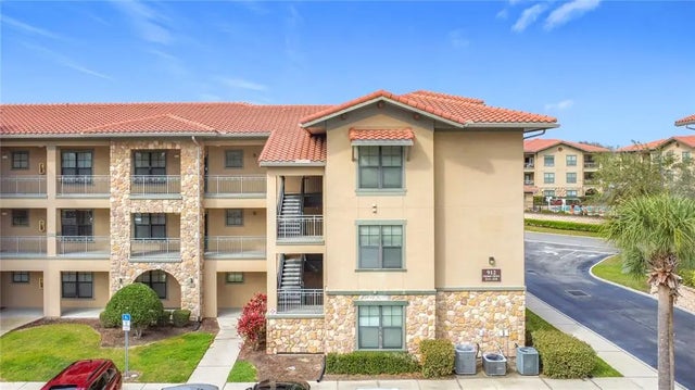 912 Charo Parkway 214, DAVENPORT