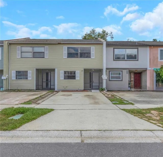 2820 S Pines Drive 128, LARGO