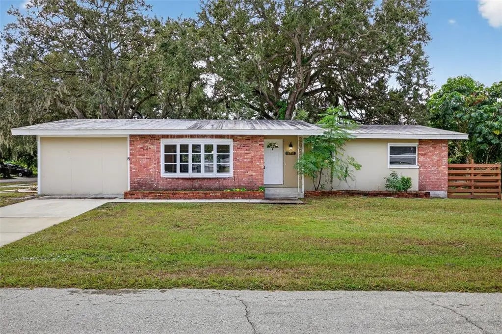 3711 Pinellas Avenue, SAFETY HARBOR