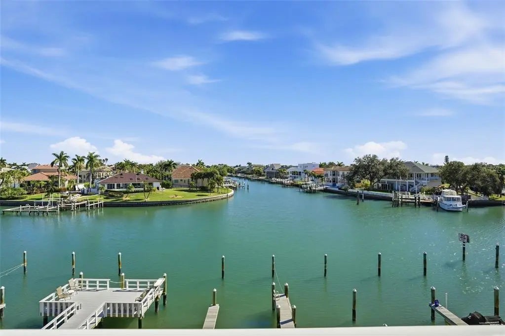 719 Pinellas Bayway S 305, TIERRA VERDE