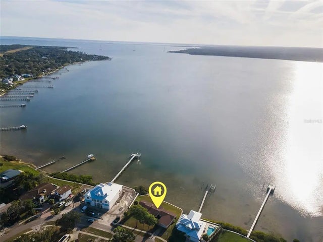 116 Shore Drive Place, OLDSMAR