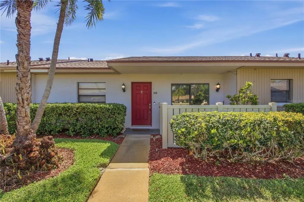 260 Michaels Circle, OLDSMAR