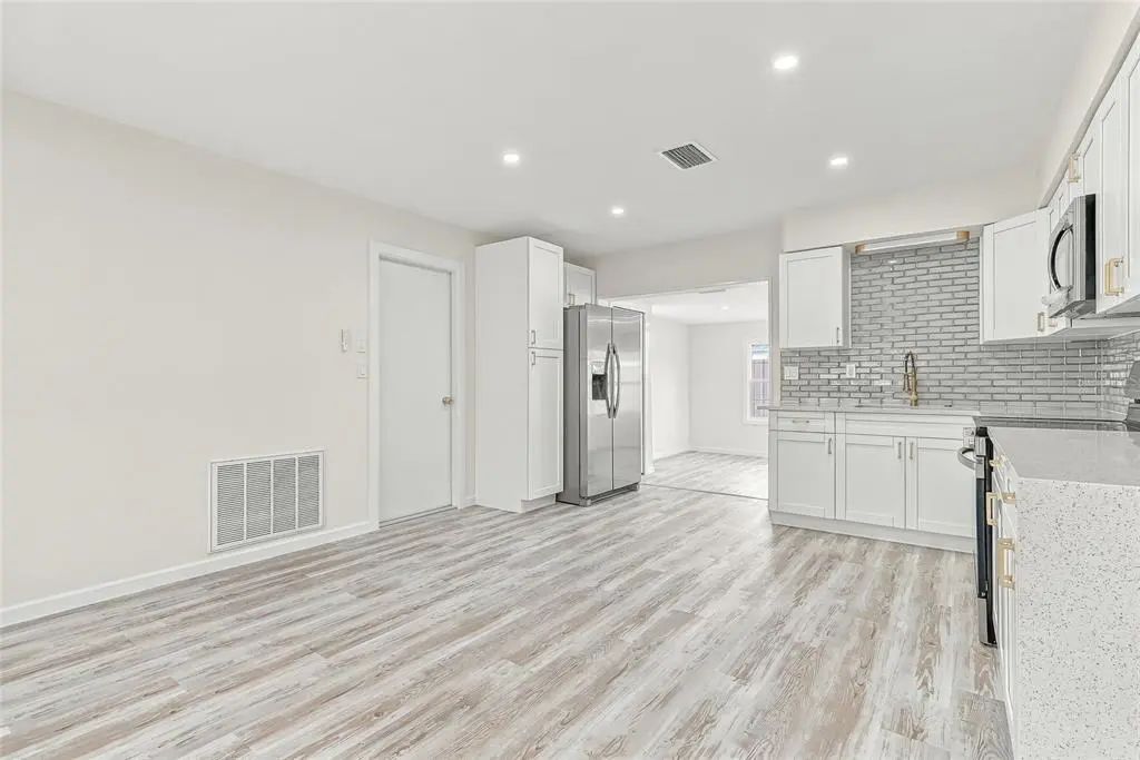 4147 Raccoon Loop, NEW PORT RICHEY Property Listing: MLS® #TB8559595
