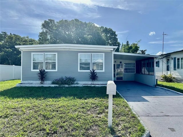 2326 Prestige Drive, HOLIDAY