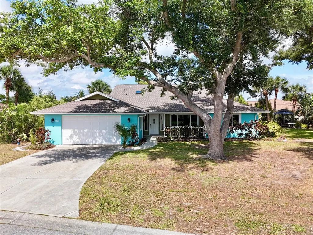 98 Hourglass Drive, VENICE