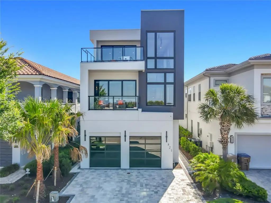 821 Golden Bear Drive, REUNION