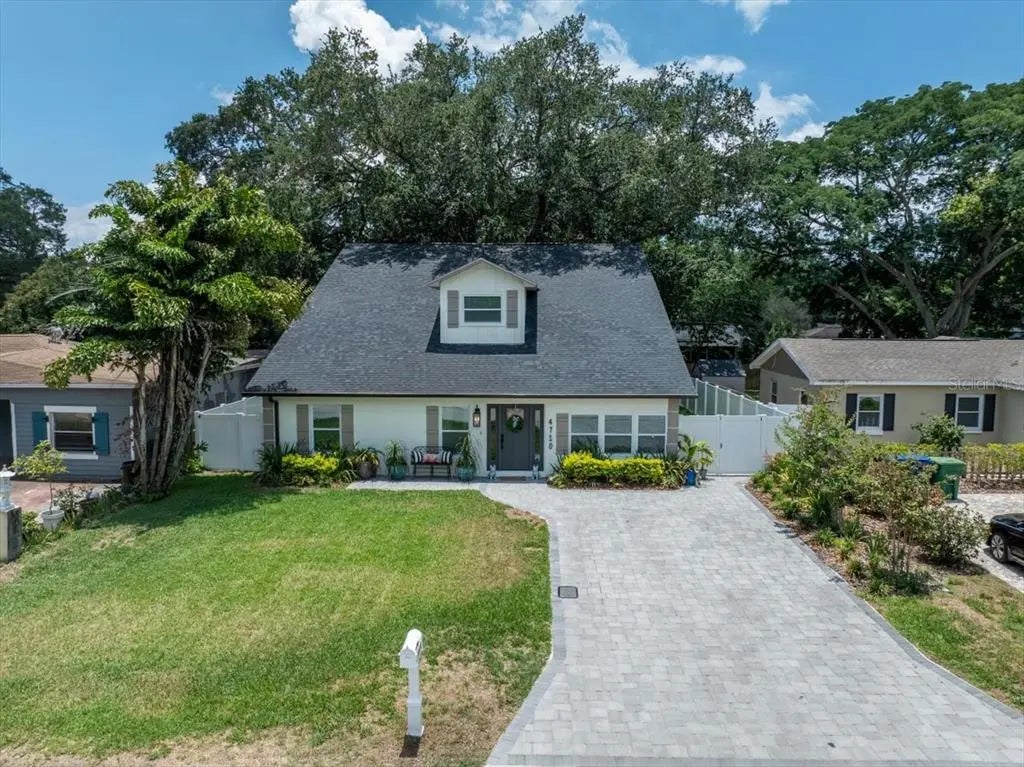 4710 W Tambay Avenue, TAMPA