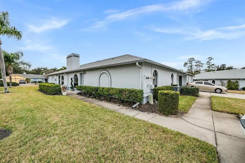 23205 Club Villas Drive 30, LAND O LAKES