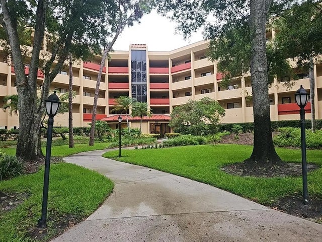 3076 Eastland Boulevard 210, CLEARWATER