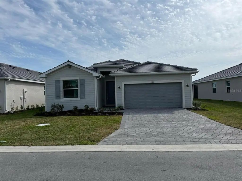 7913 Lakes Edge Lane, PORT CHARLOTTE