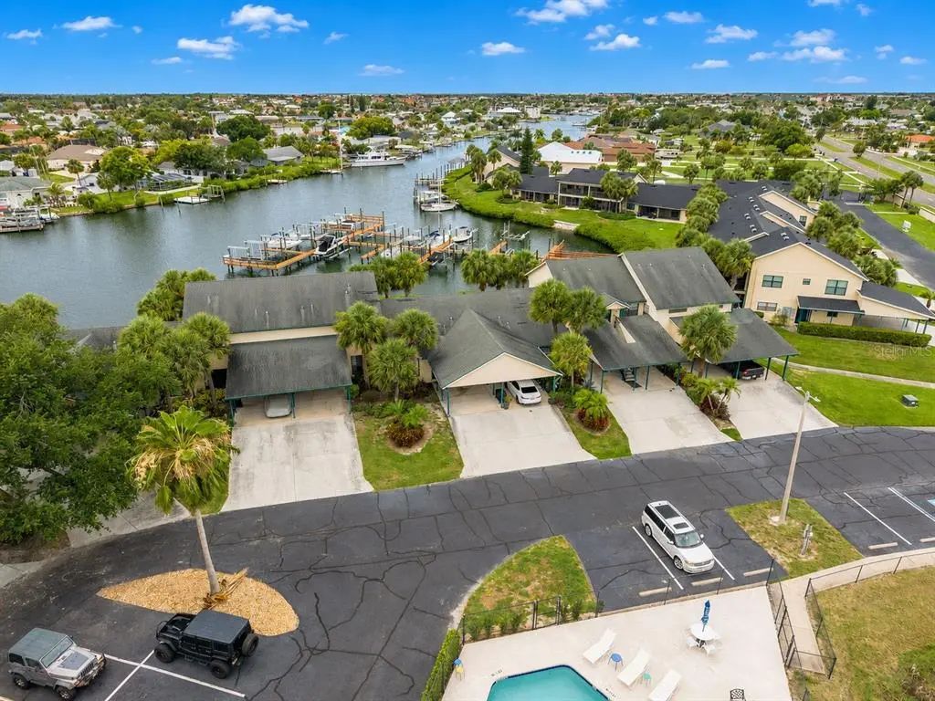 616 Yardarm Drive 8, APOLLO BEACH