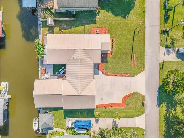 138 Azalea Road, EDGEWATER