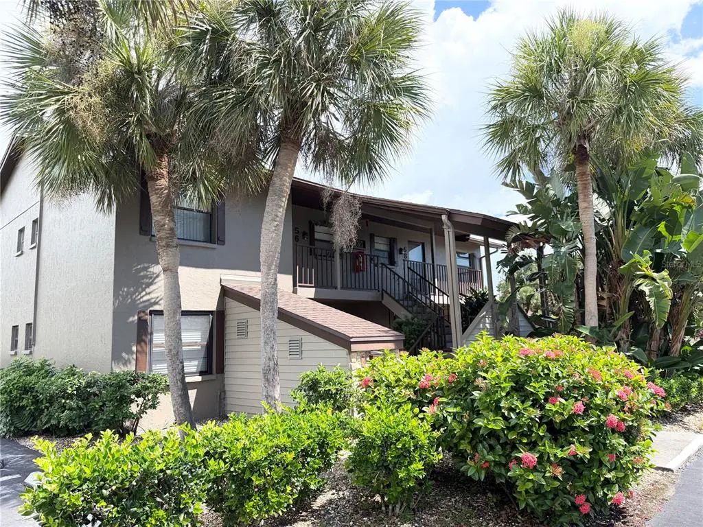 937 Capri Isles Boulevard 56, VENICE
