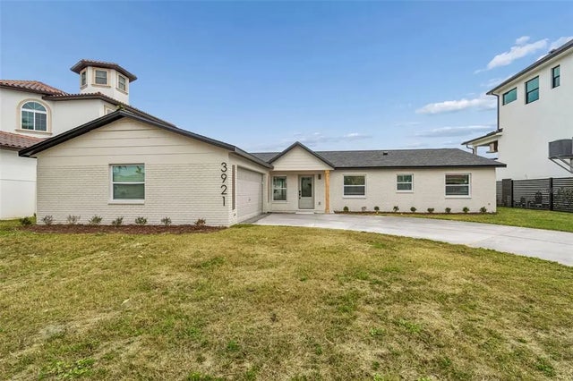 3921 Versailles Drive, TAMPA