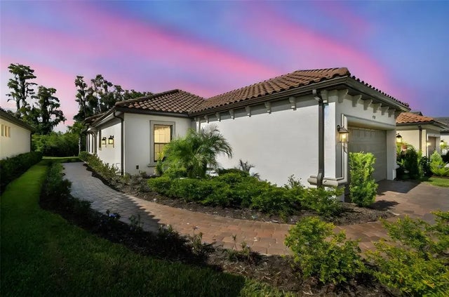 4399 Rosatti Road, WESLEY CHAPEL