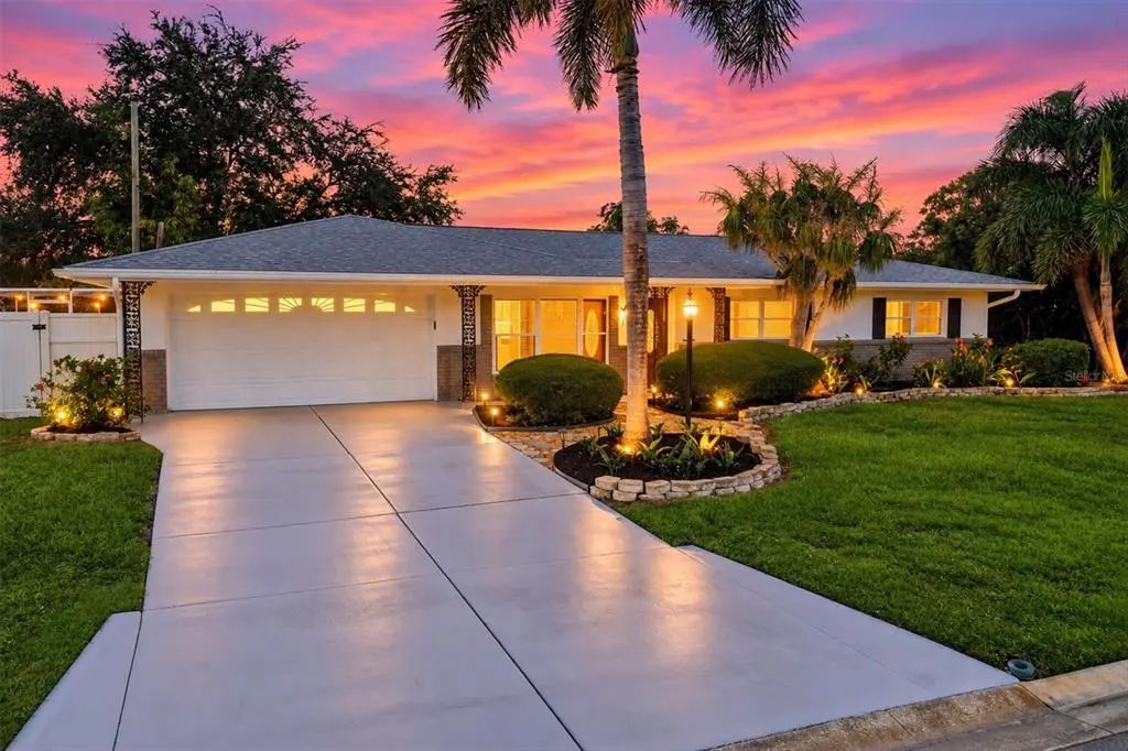 3710 Duncan Place, SARASOTA