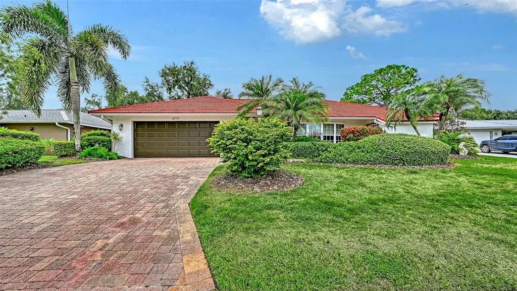 4777 Overbury Place, SARASOTA