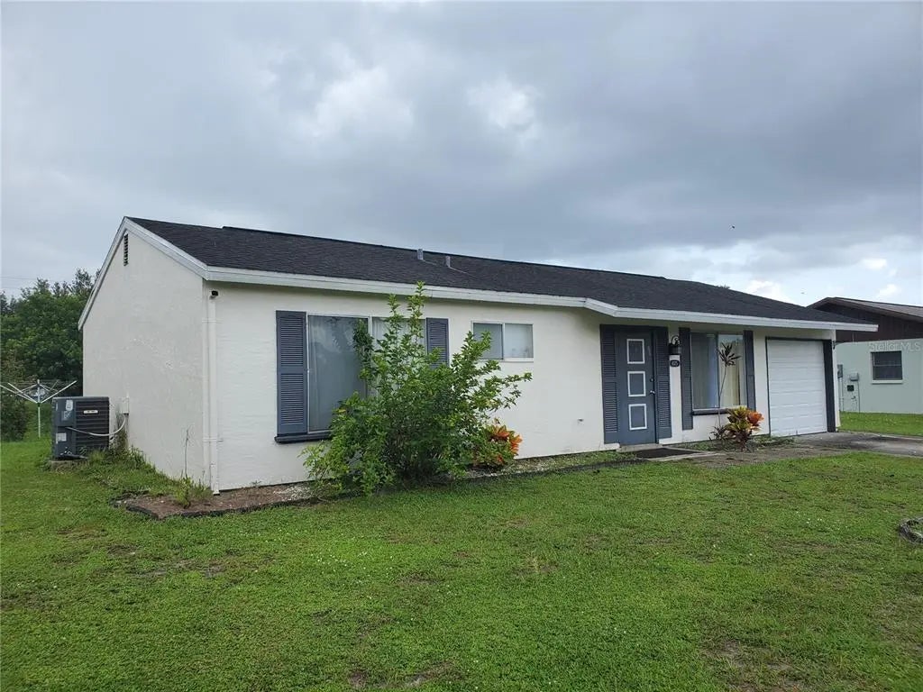 8575 Alam Avenue, NORTH PORT