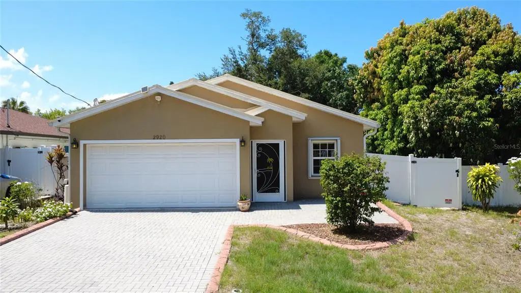 2920 Edgewood Lane, SARASOTA