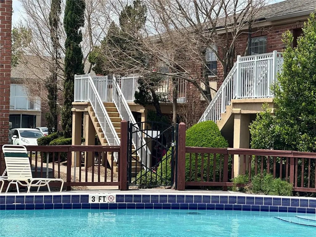 Photo of Listing #O6390279