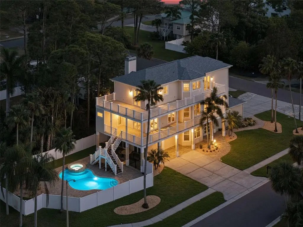 1700 Oyster Point Way, PALM HARBOR