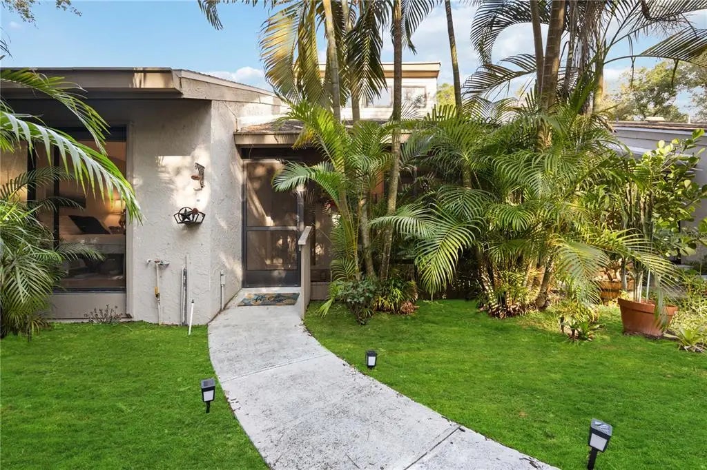 2584 Arboretum Circle 20, SARASOTA