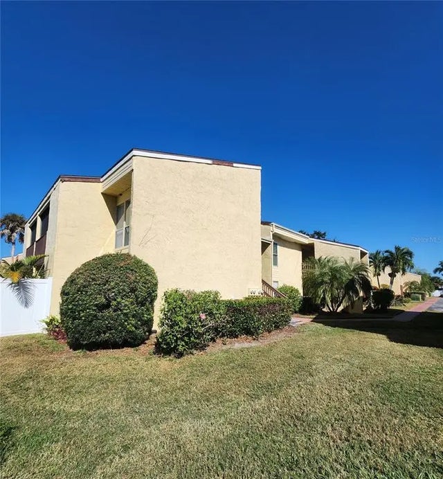 3415 Clark Road 215, SARASOTA