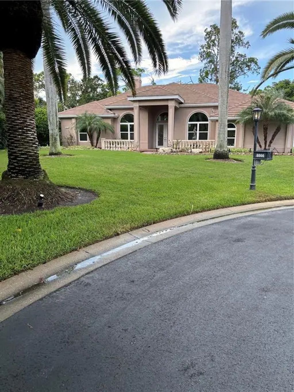 8866 Bloomfield Boulevard, SARASOTA