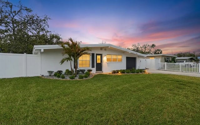 4424 W Varn Avenue, TAMPA