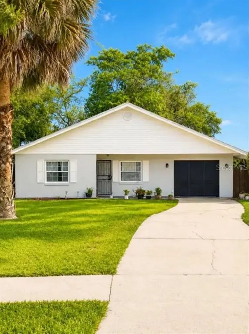 93 Glass Court, PORT ORANGE