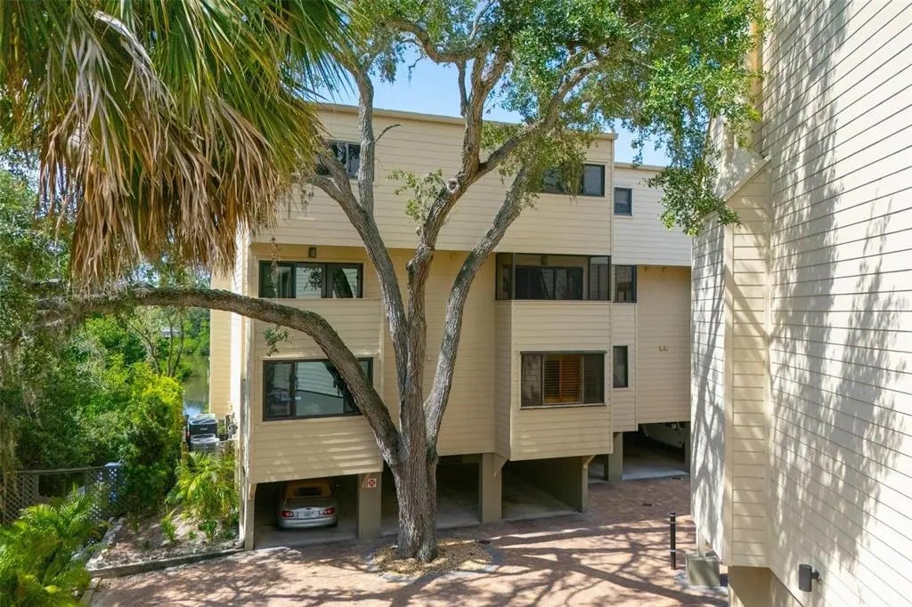 1740 Alderman Street 12