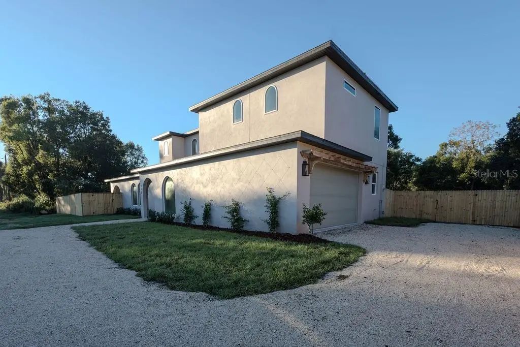 2045 South Street, OVIEDO