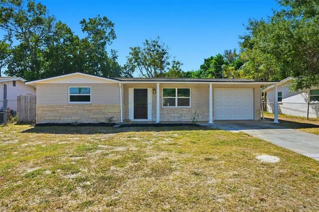7304 Country Club, HUDSON