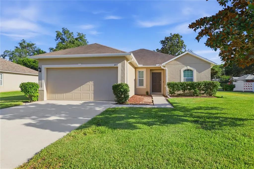 802 Grand Park Court, DELAND