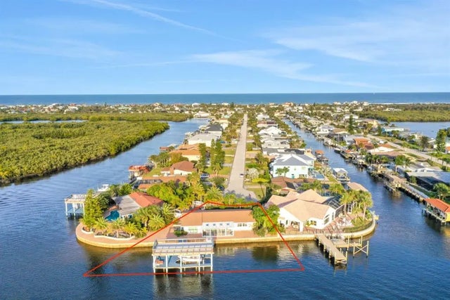 138 Old Carriage Road, PONCE INLET