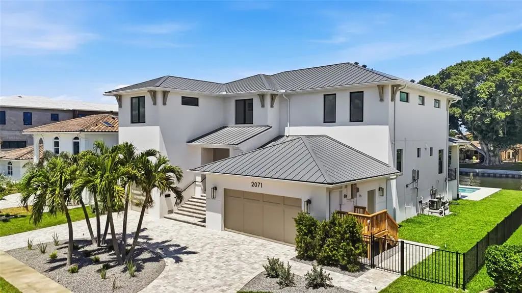 2071 Illinois Avenue Ne, ST PETERSBURG