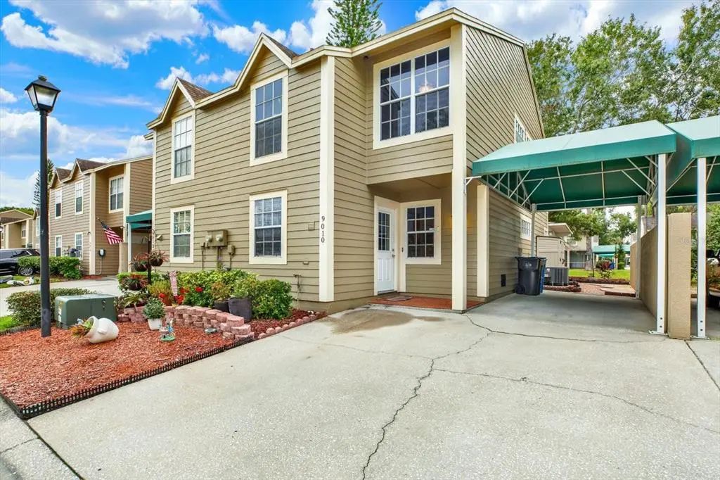 9010 Lake Place Lane 9010, TAMPA