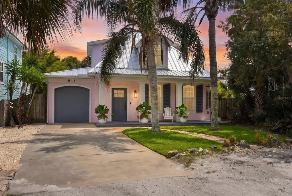 915 Maple Street, NEW SMYRNA BEACH